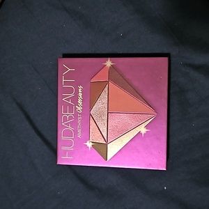 Huda Beauty Amethyst obsessions